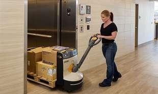 Crown LogiMAT aufzug 310